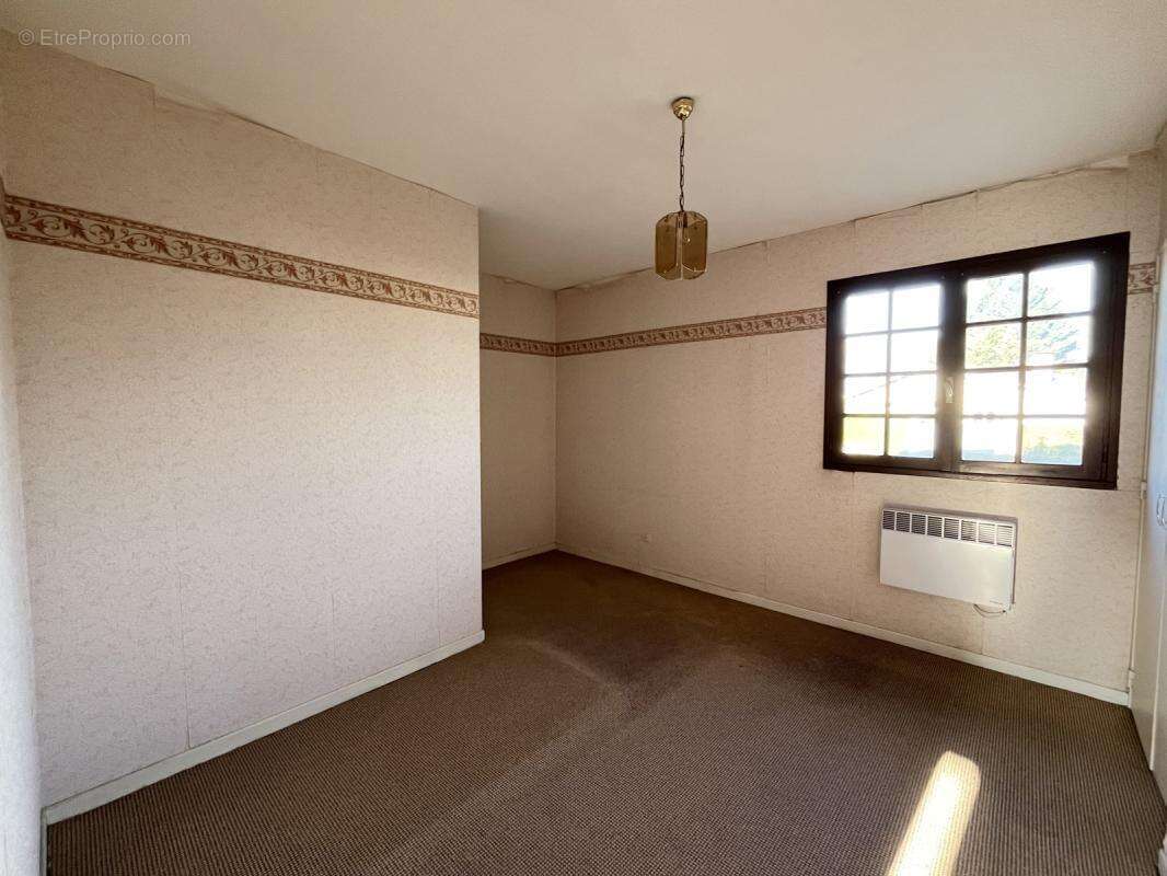 Maison à BRUGUIERES