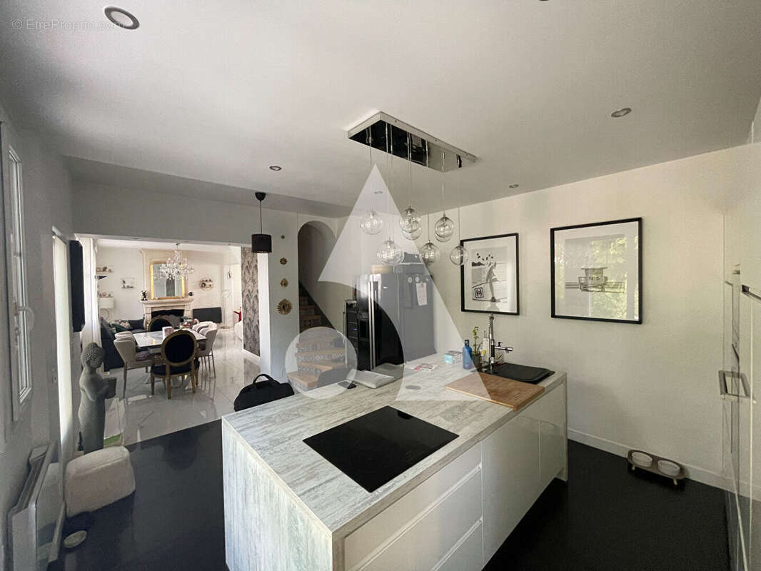 Maison Soisy Sous Montmorency 6 pièce(s) 154 m2 - photo 2