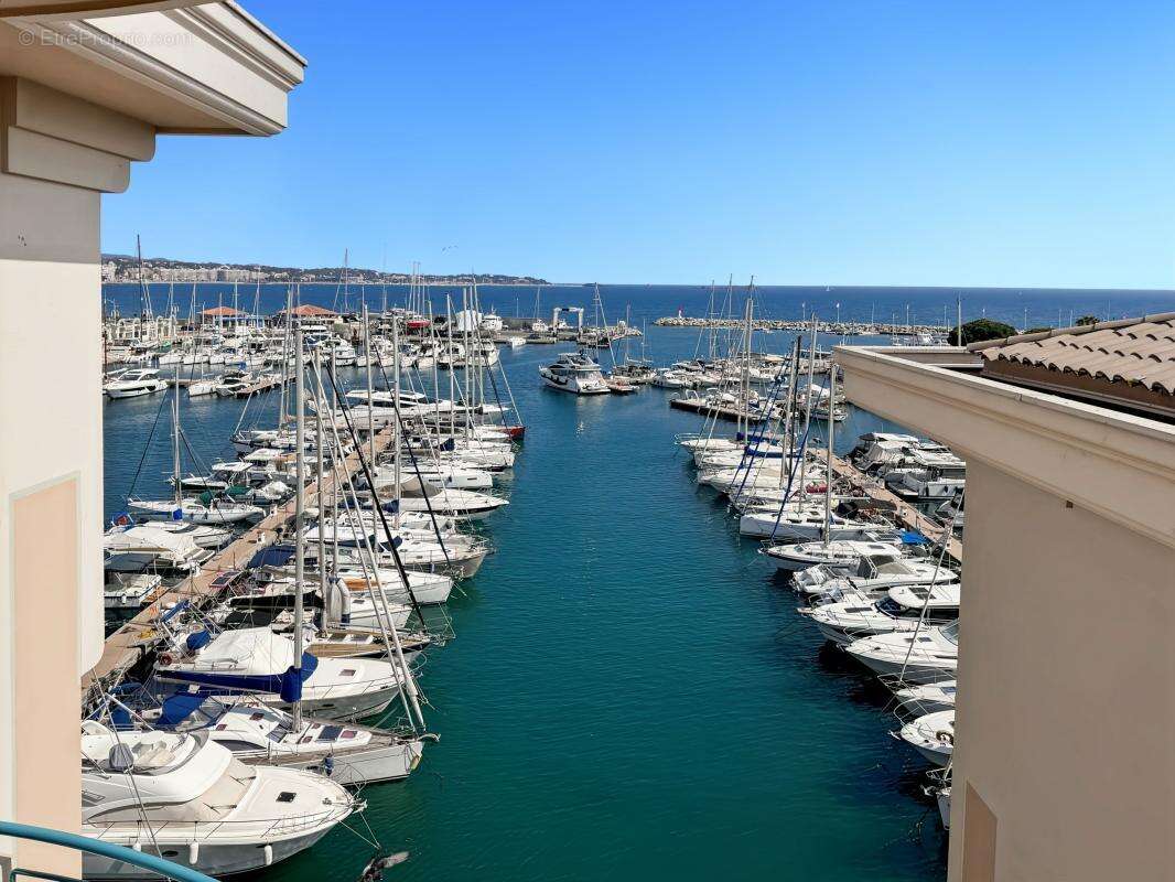 Appartement à FREJUS