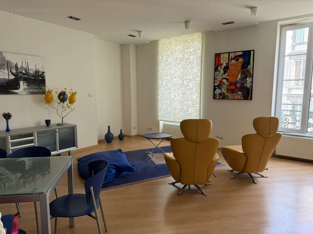 Clermont Hyper centre rue Blatin T2 de 57 m2 refait neuf, magnifique 1 chambre 184900€ FAI - photo 6
