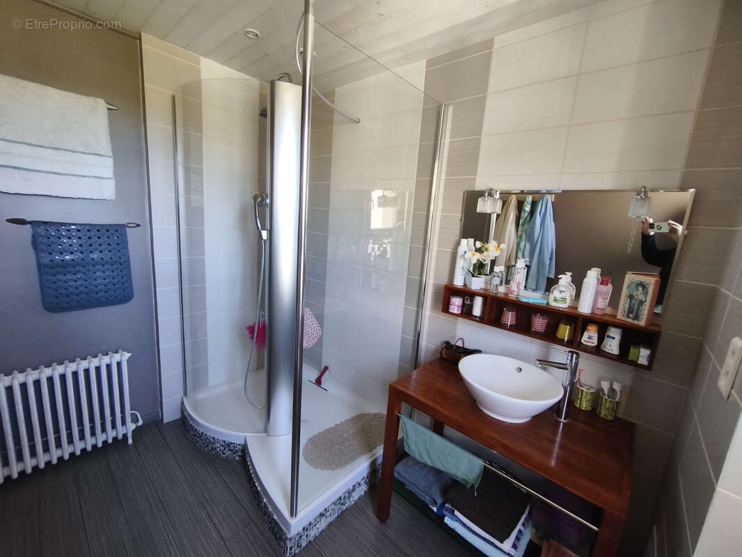 Maison à NOYEN-SUR-SARTHE