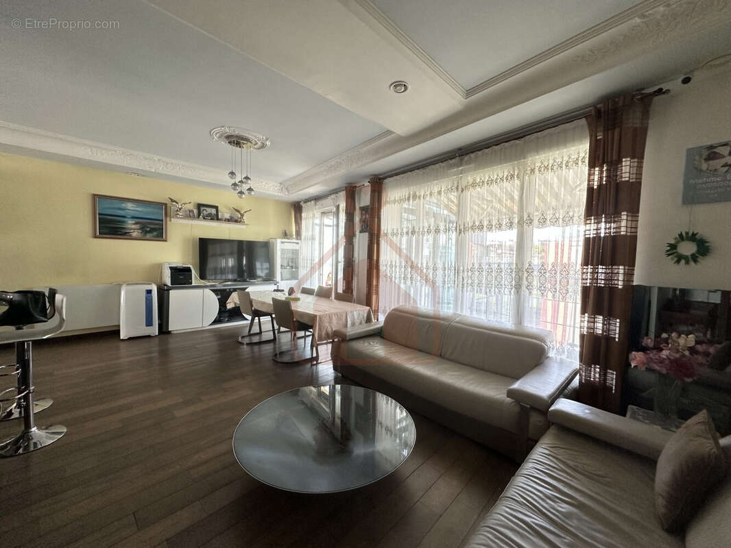 Appartement 108 m² à Villejuif  - photo 5