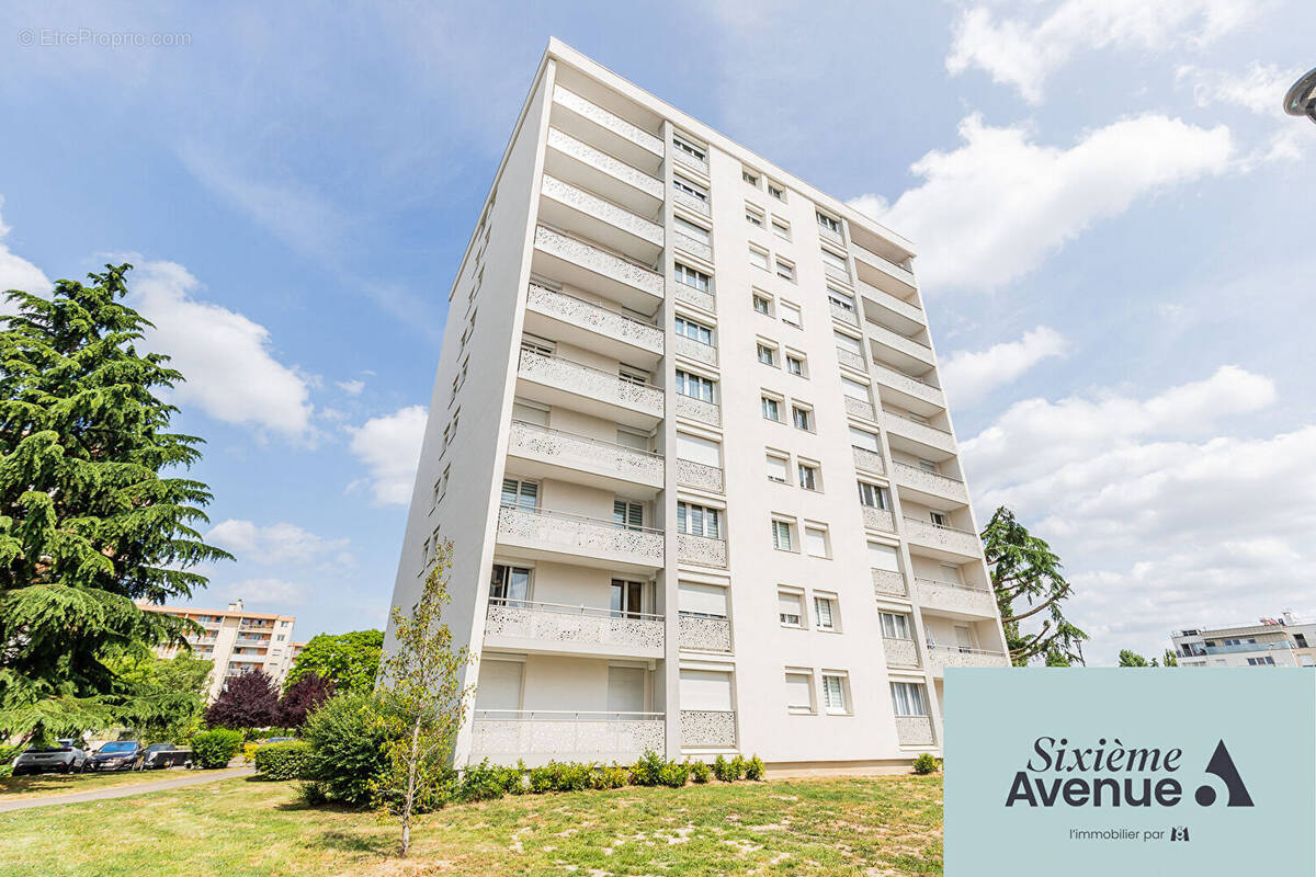 Appartement à CHILLY-MAZARIN