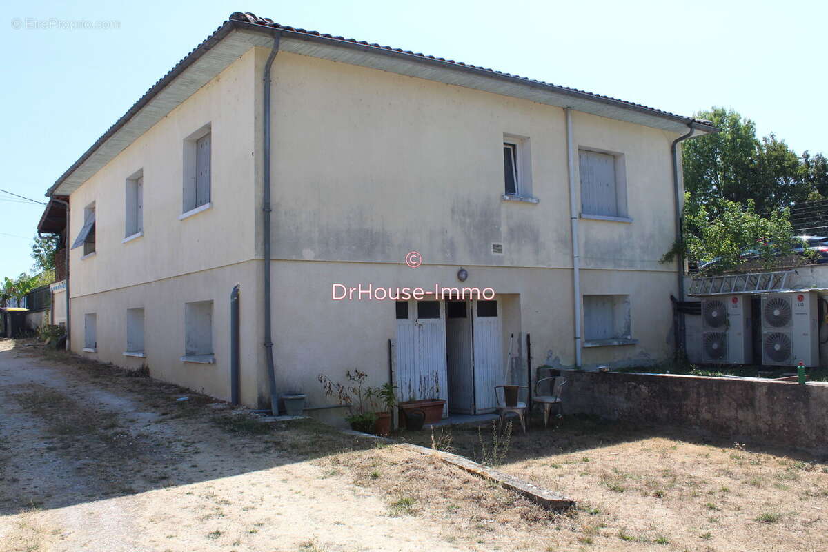 Maison 254 m² à Fleac  - photo 2