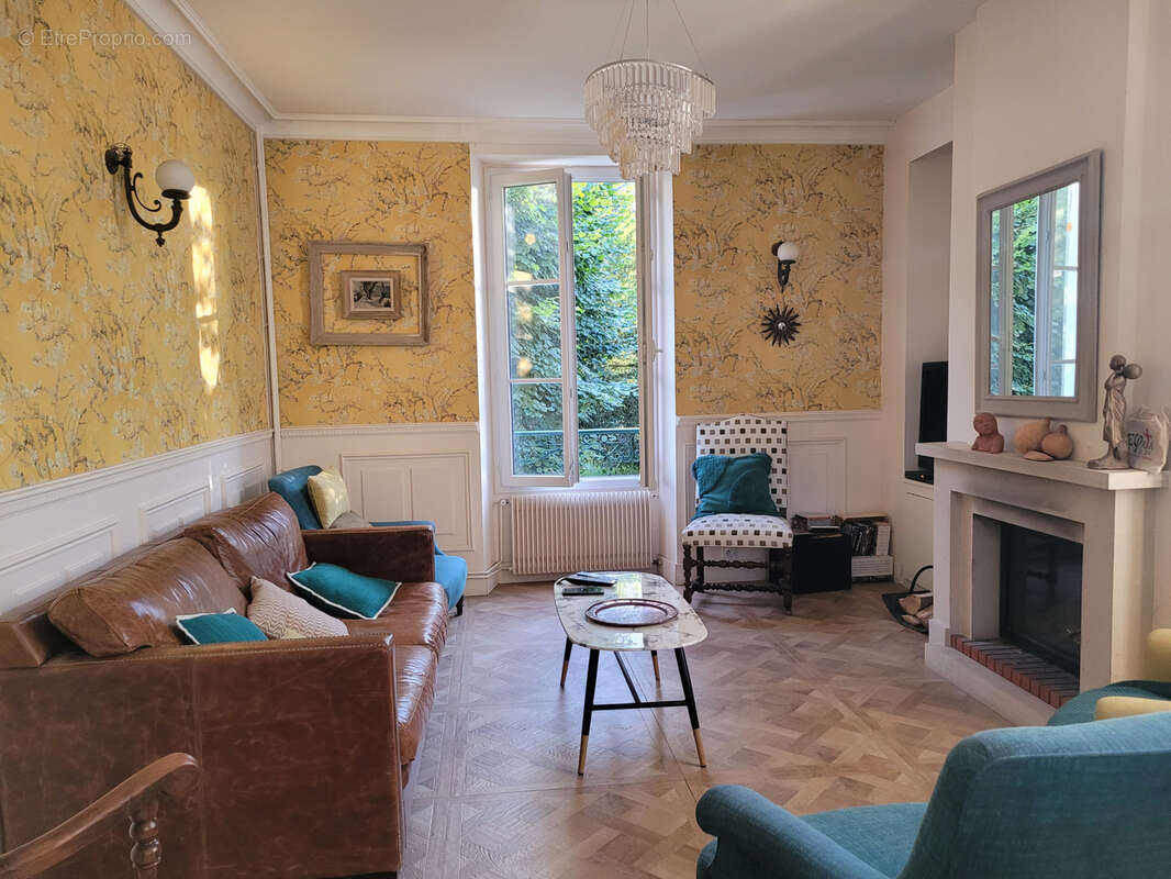 Maison à SOUPPES-SUR-LOING