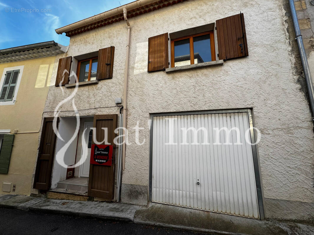 Maison à SAINTE-TULLE