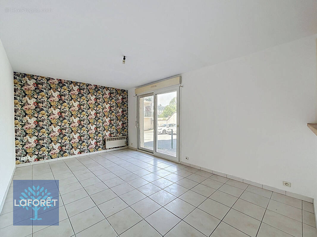 Appartement à CORBEIL-ESSONNES