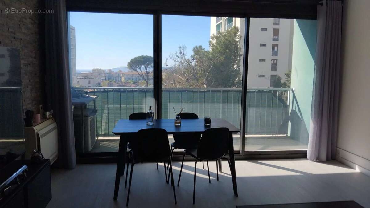 Appartement à MARSEILLE-12E