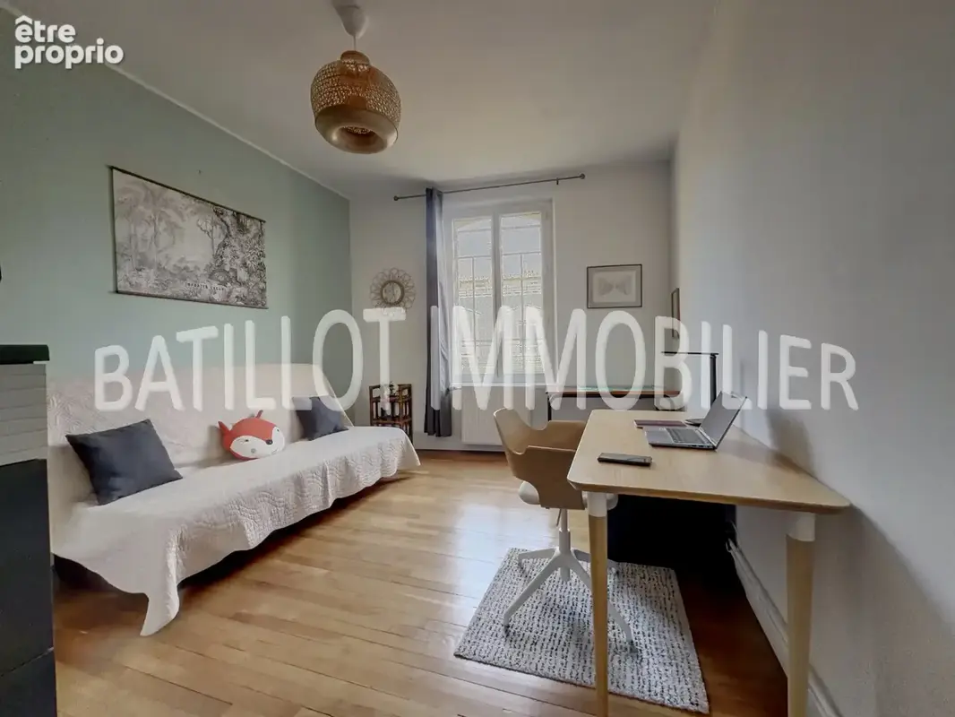 Reims, secteur St Thomas, bel appartement ancien, 2 chambres et très belle pièce de vie. - photo 7