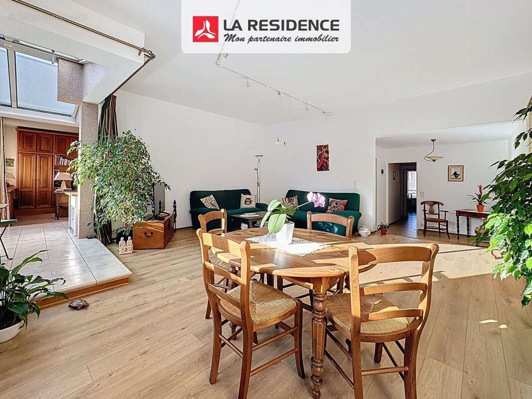 Appartement 131 m² à Saint-Denis  - photo 5