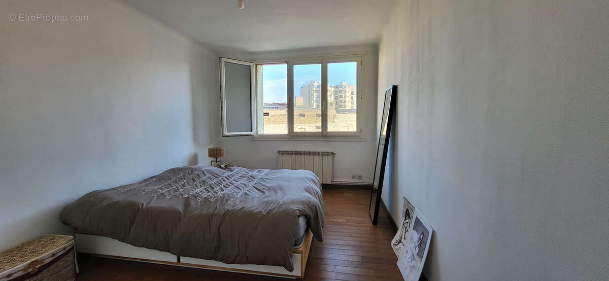 Appartement à MARSEILLE-2E