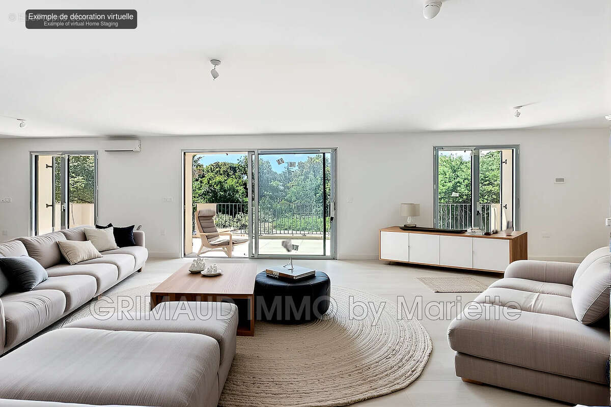 Appartement à GRIMAUD