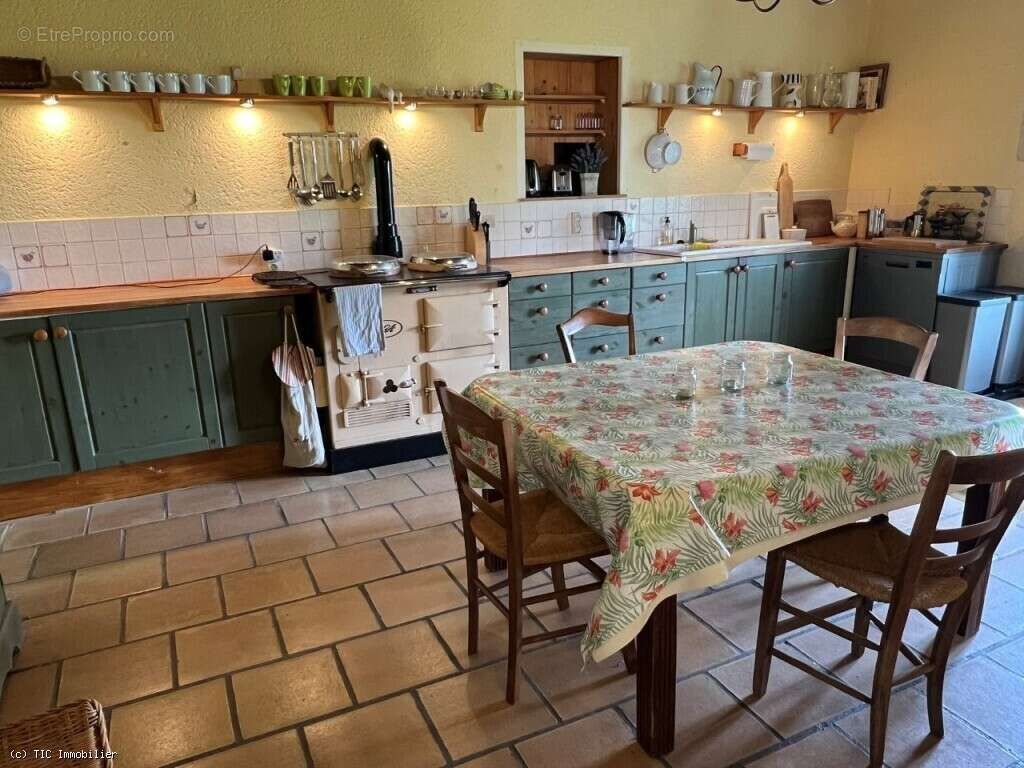 Maison à CHAMPAGNE-MOUTON