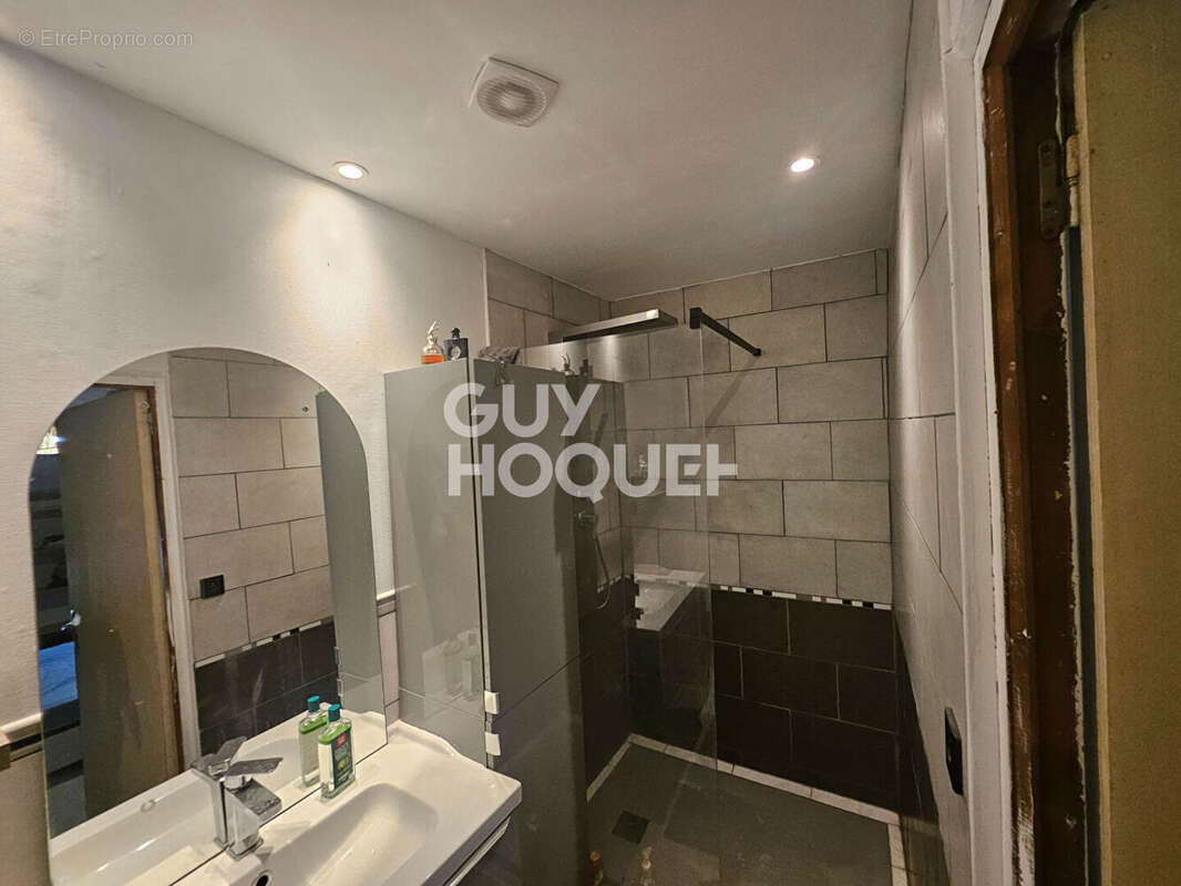 Immeuble de rapport au coeur d'Olonzac ? Fort potentiel d'investissement - photo 6