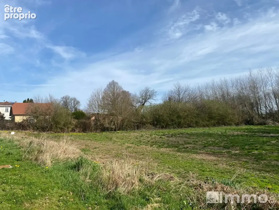 Terrain à LA MEYZE
