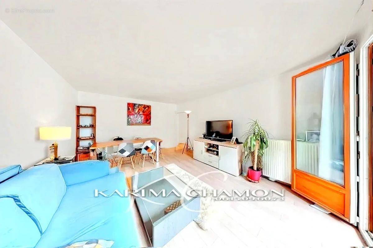 Appartement à SAINT-MAUR-DES-FOSSES