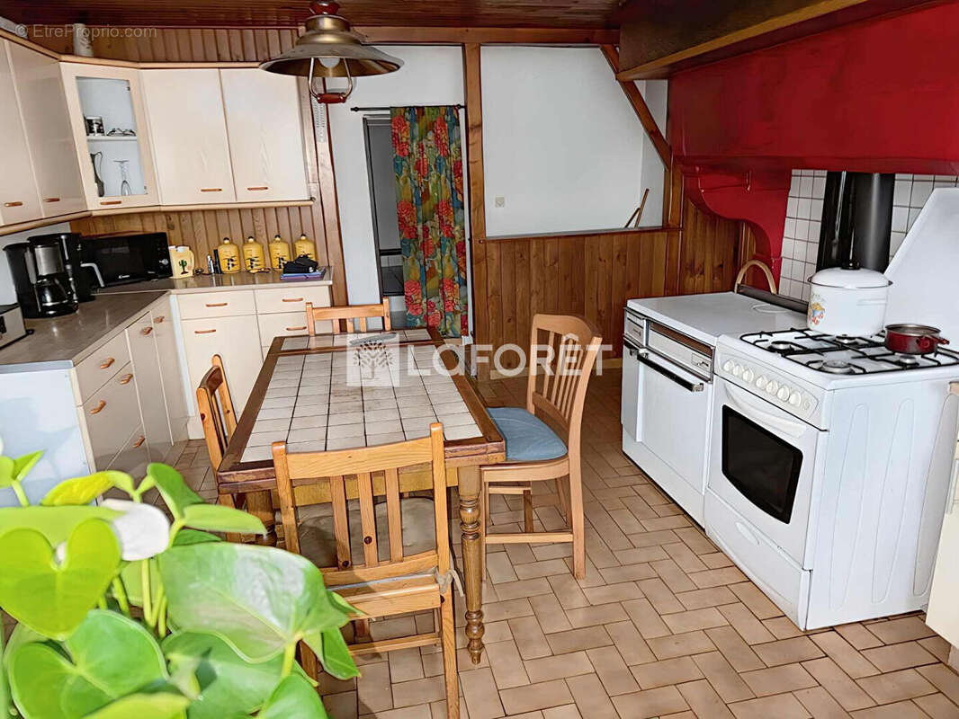 Maison à VILLE-SUR-ILLON