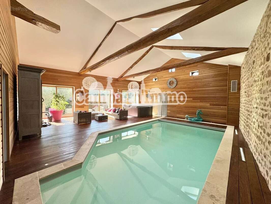 Maison à LONGESSAIGNE