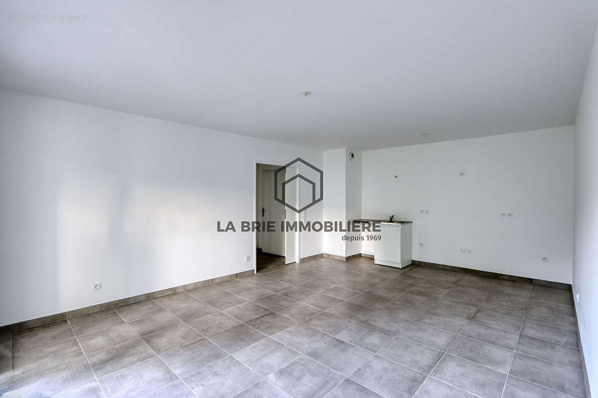 Appartement à PONTAULT-COMBAULT