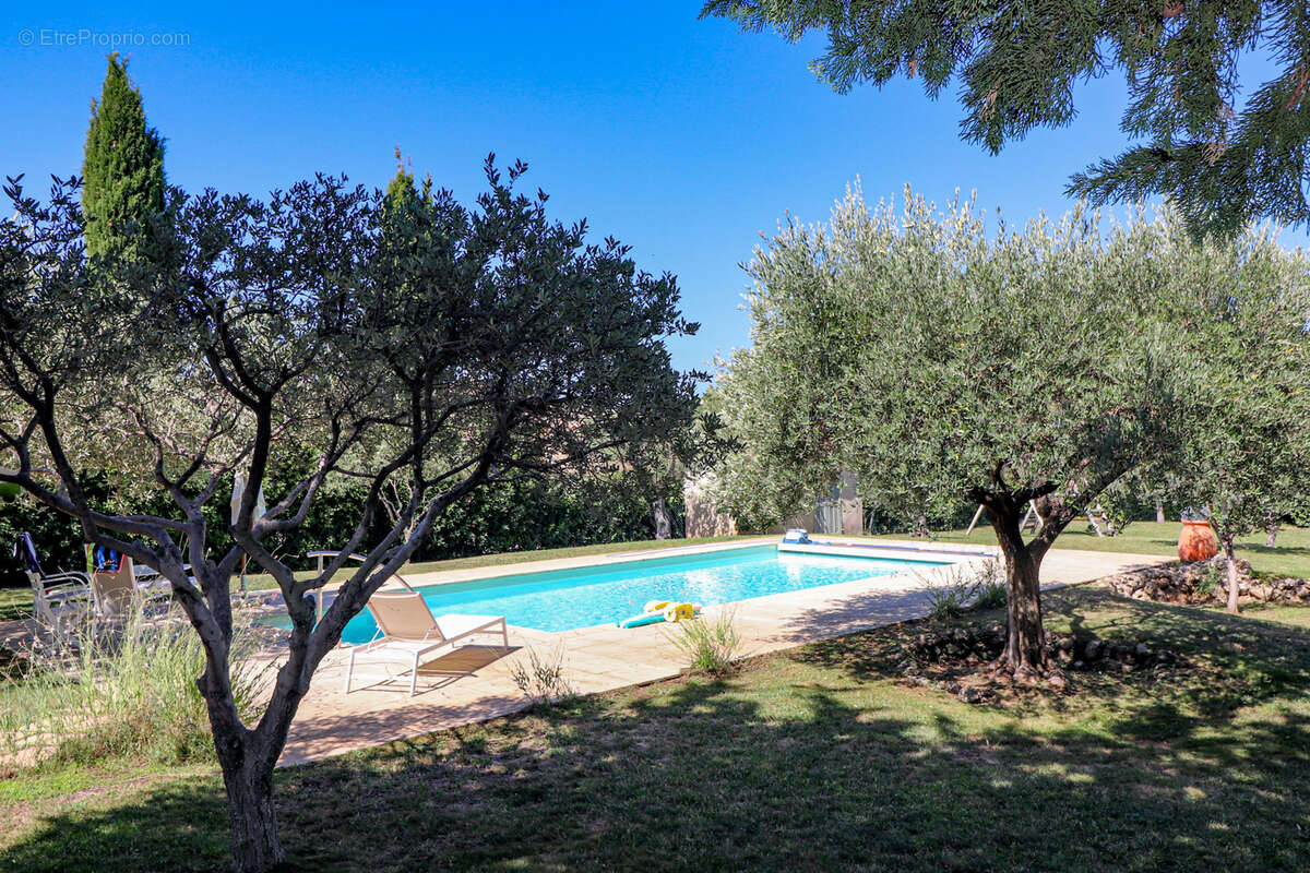 Villa 5 chambres sur terrain 2000m2 avec piscine à 2 pas du village de flayosc - photo 39