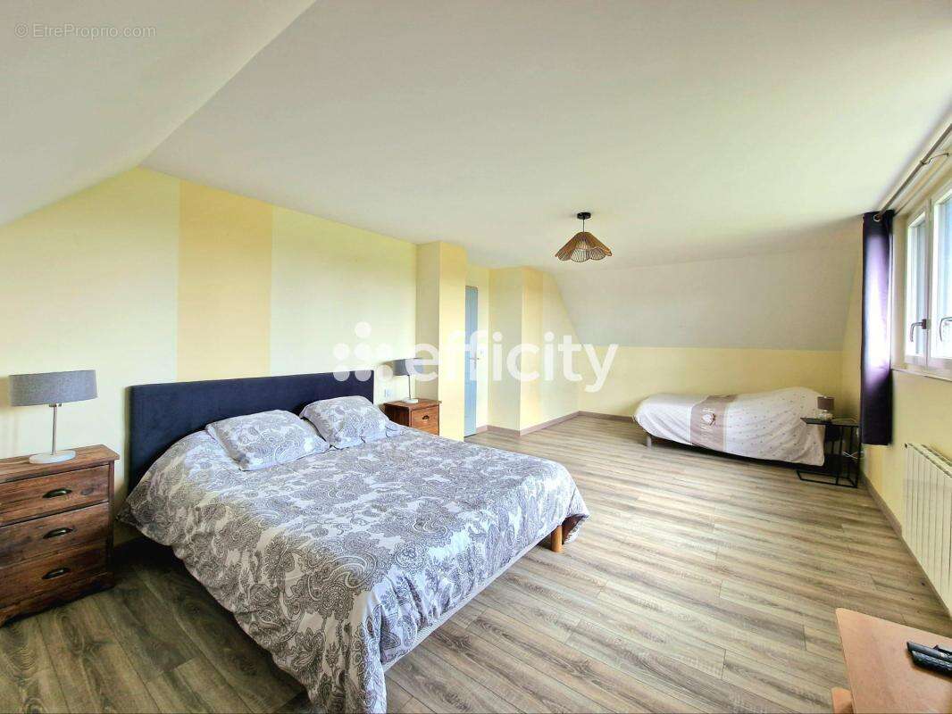 Maison à LA HAYE-DU-PUITS