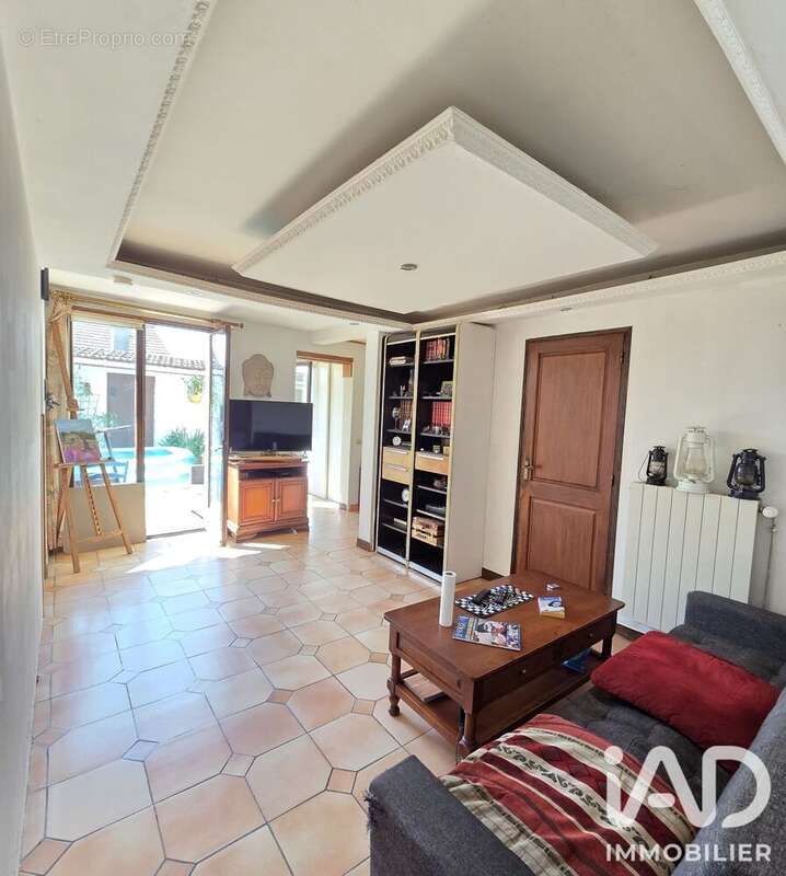 Maison 78 m² à Fosses  - photo 2