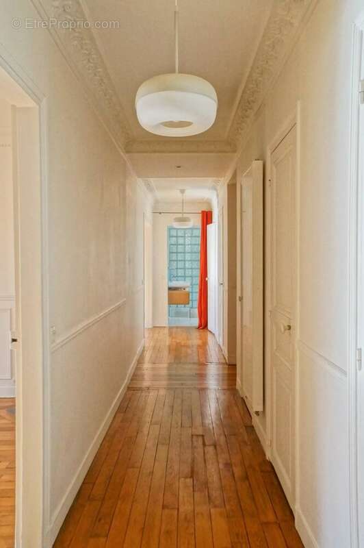 Appartement à PARIS-12E