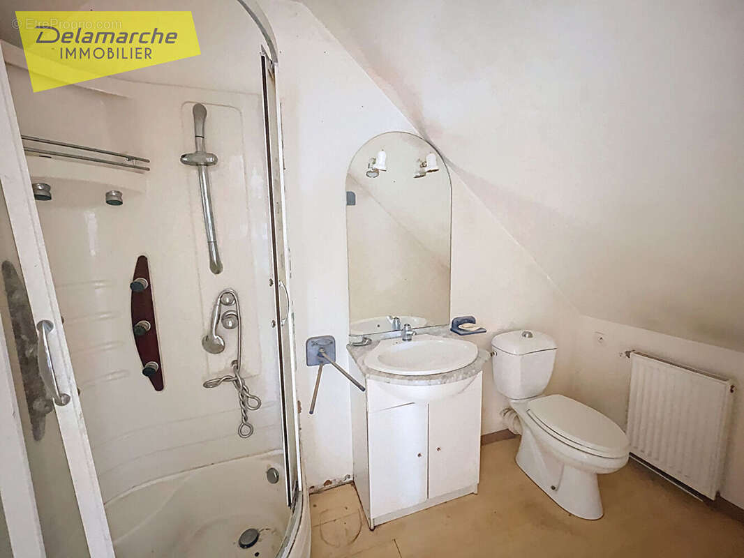 Maison à SAINT-SAUVEUR-LA-POMMERAYE