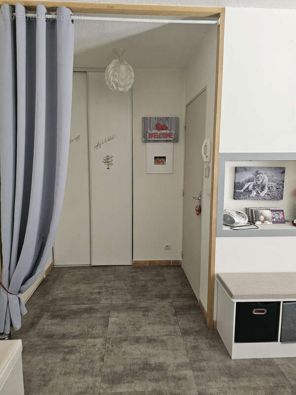 Appartement à LA ROQUE-D'ANTHERON