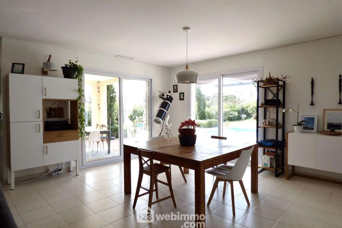 Plusieurs expositions la rend lumineuse - Maison à LUCCIANA