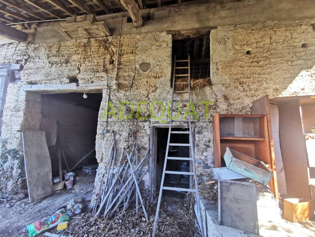 Appartement à SAINT-CHEF