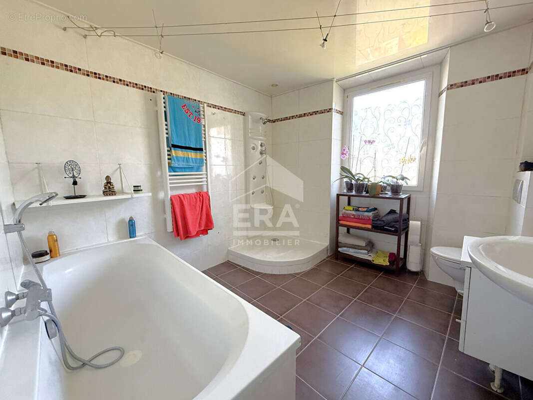 Maison à GRANDPUITS-BAILLY-CARROIS