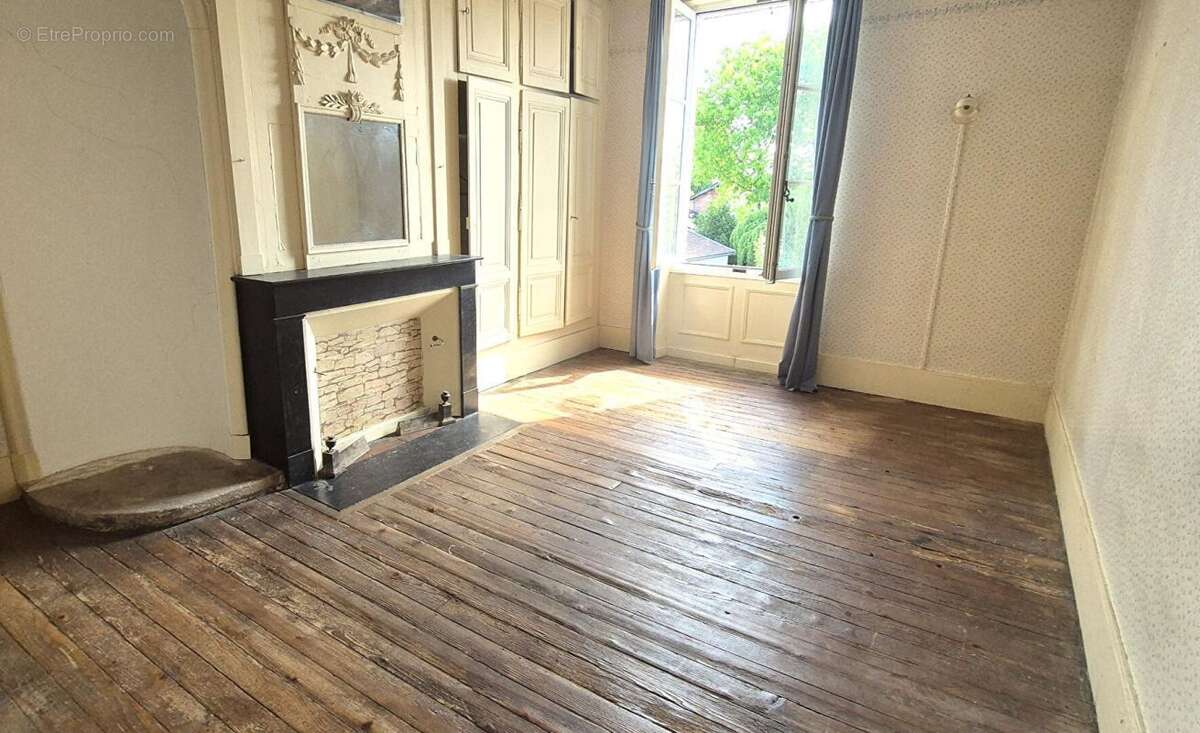 Maison à ECLARON-BRAUCOURT-SAINTE-LIVIERE