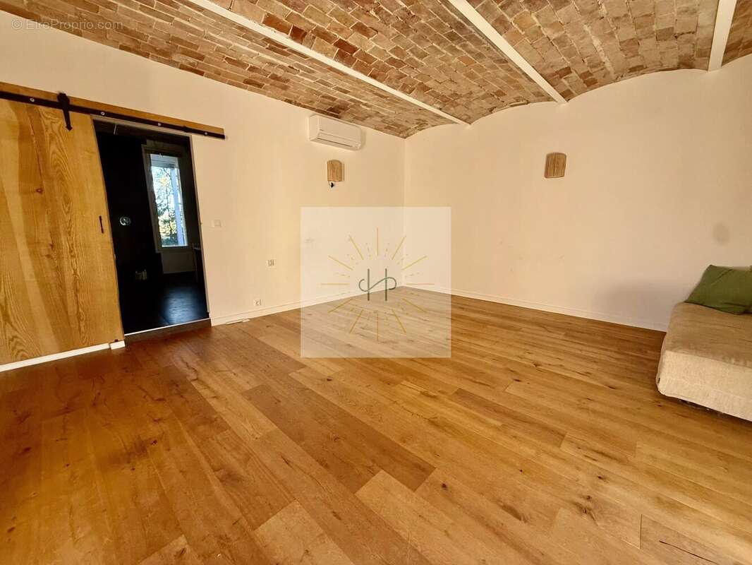 Maison à LA BATIE-ROLLAND