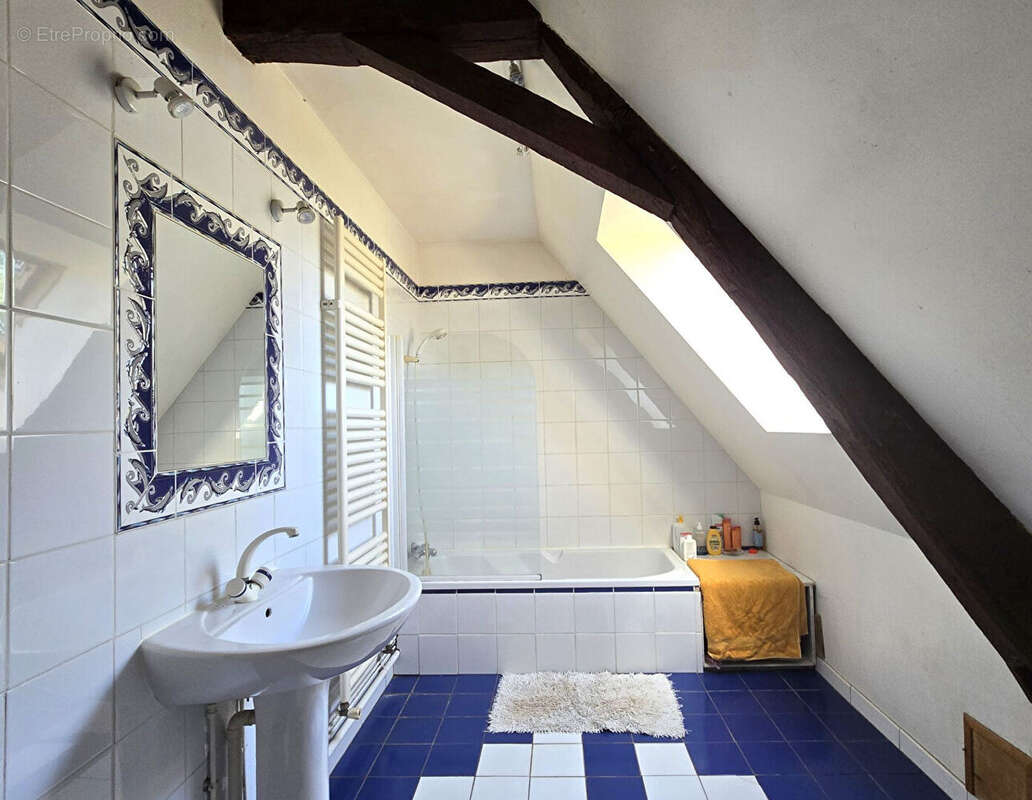 Maison à ETIVAL-LES-LE-MANS