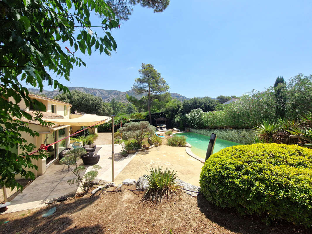 Magnifique villa 209 m2 type 7 avec piscine, double garage et vue Luberon - photo 33