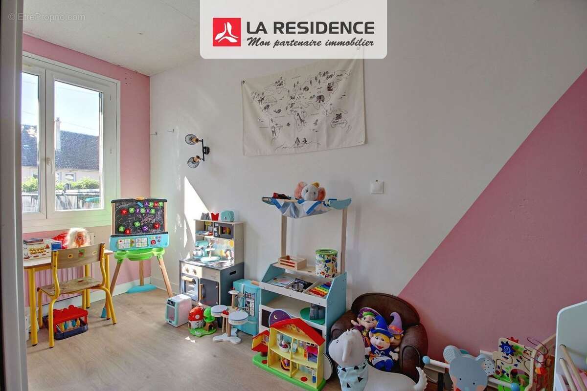 Maison à SAINT-ETIENNE-DU-ROUVRAY