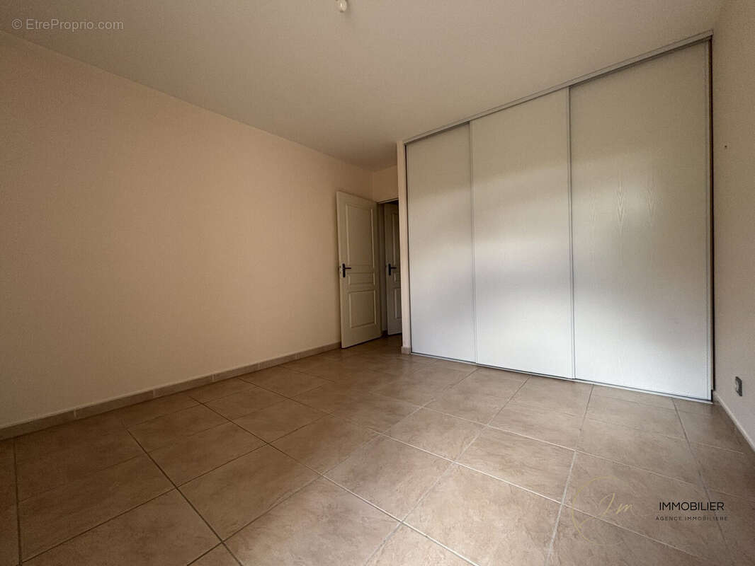 Appartement à GANGES
