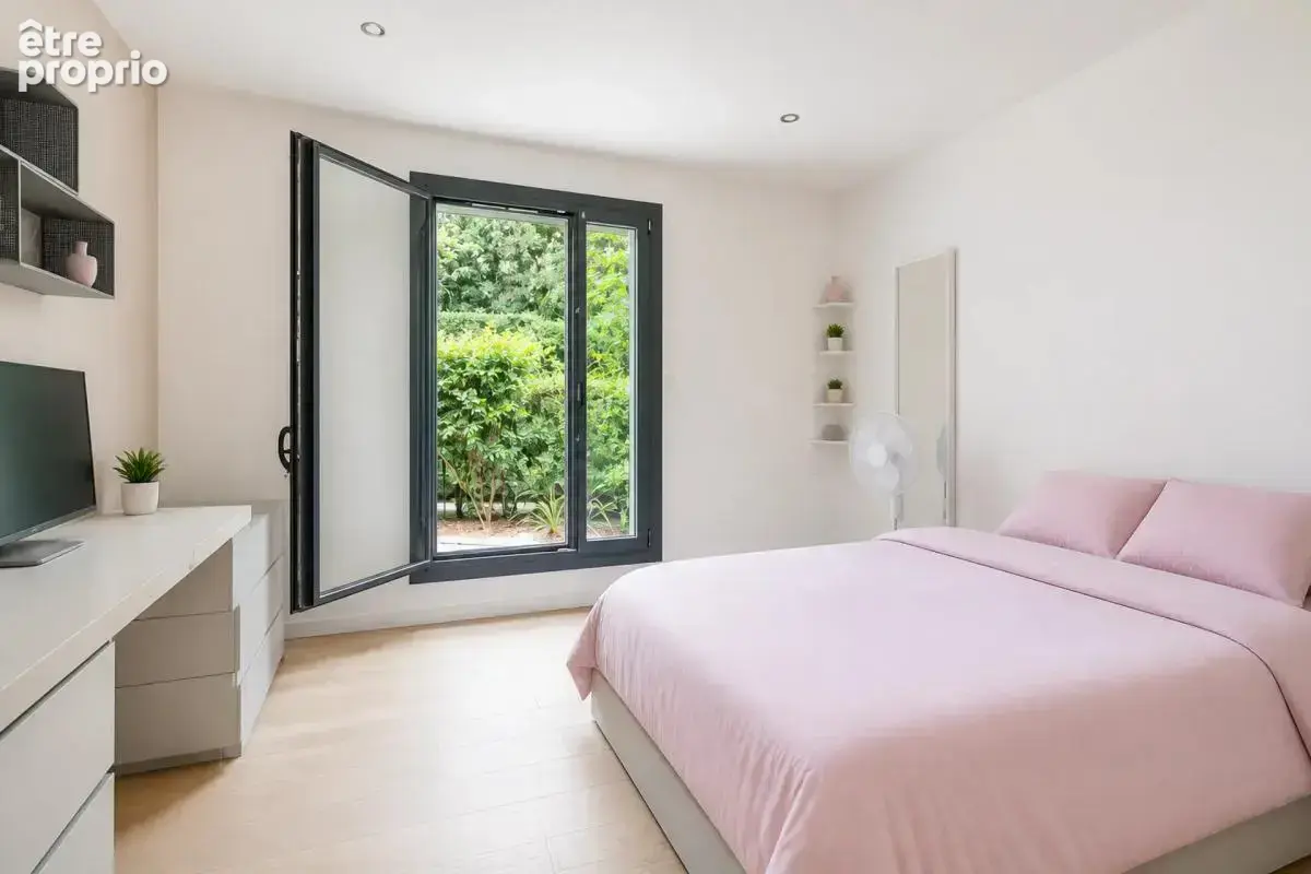 Appartement Saint-Cloud – Val d’Or – 151 m² – 4 chambres – Jardin & terrasse – Parking – Cave - photo 7