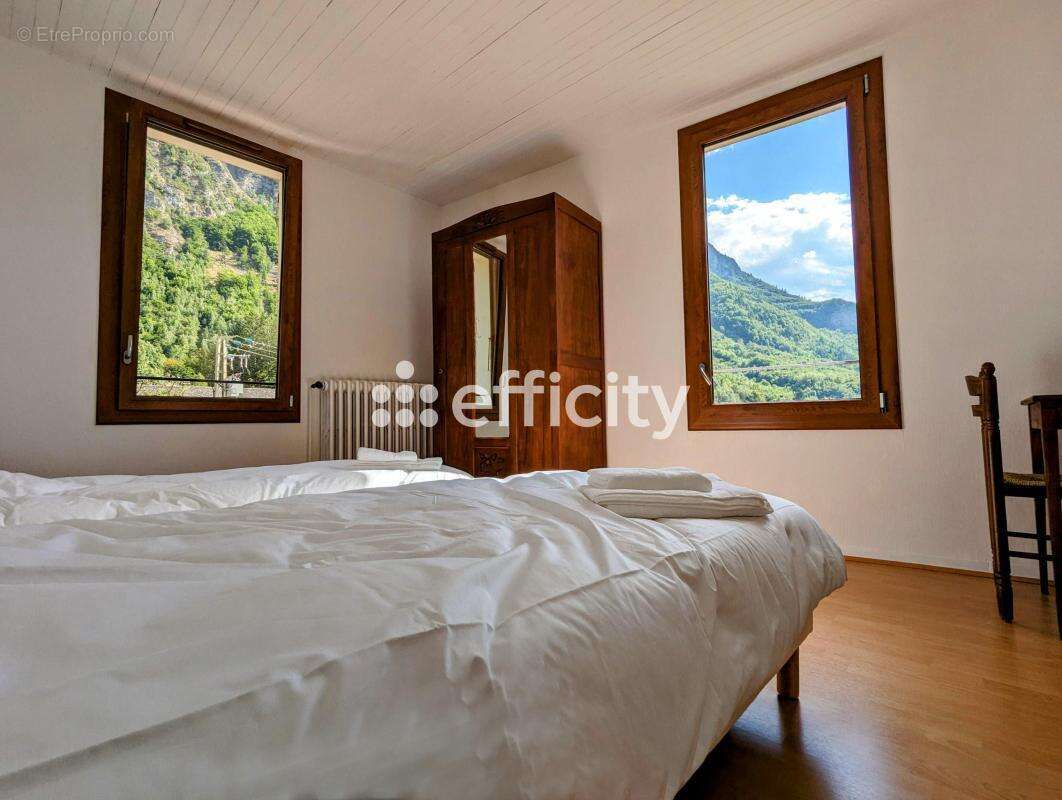 Appartement à SAINT-JACQUES-EN-VALGODEMARD