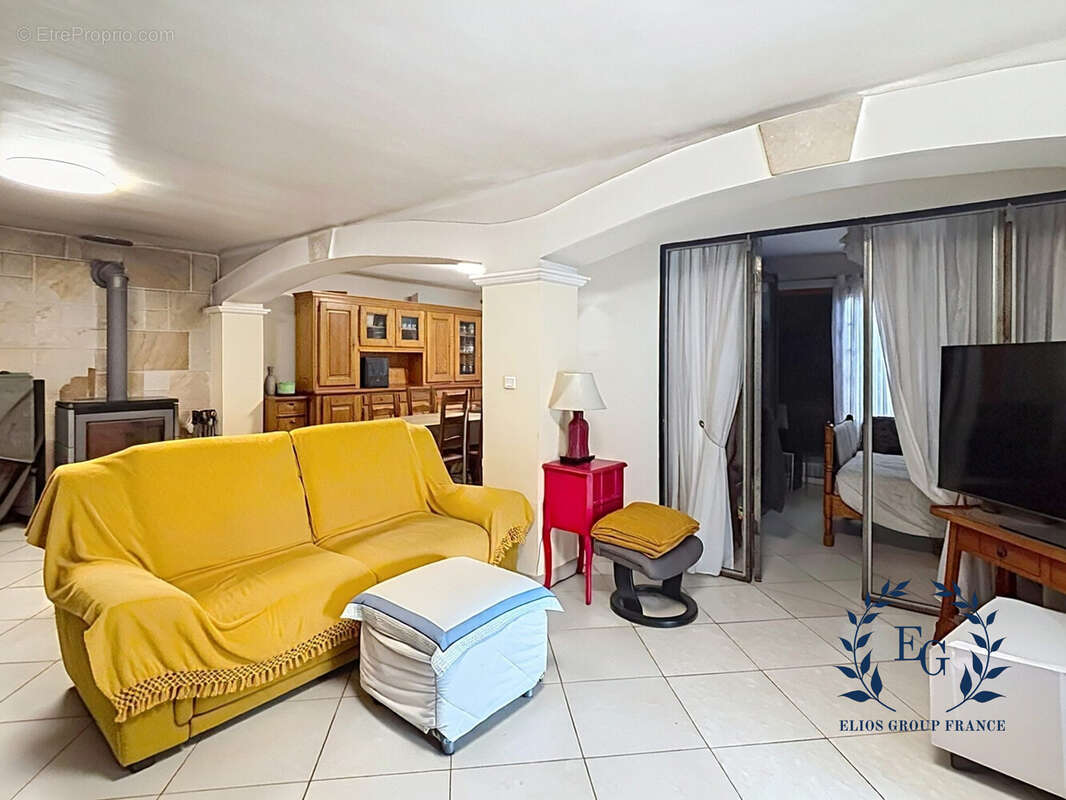 Maison 157 m² à Marseille-12e  - photo 4