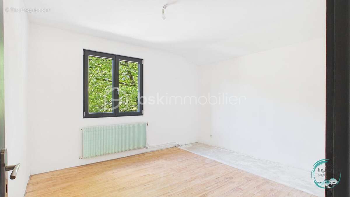 Appartement T3 avec jardin de 480 m² privatif et combles aménageables – La Tour - photo 12