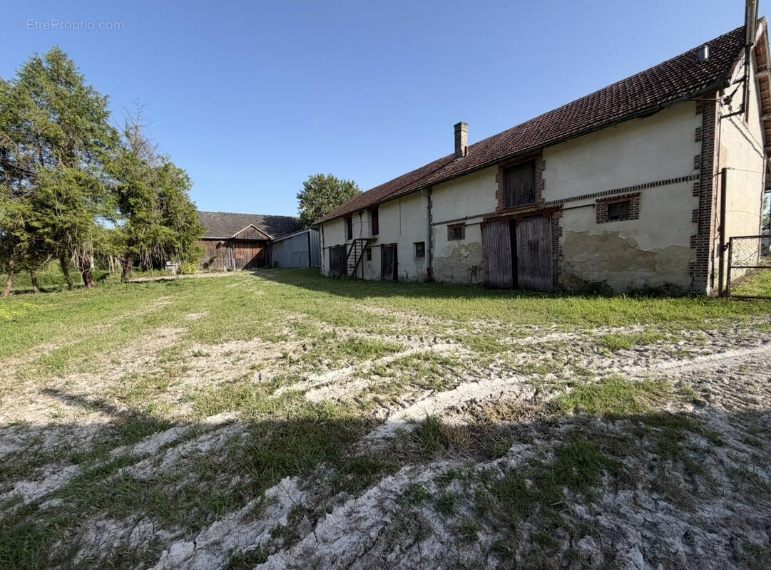 Maison à MARIGNY-LE-CHATEL
