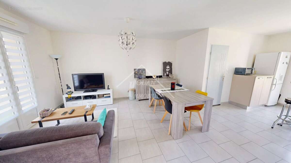 Maison à AIGUEPERSE