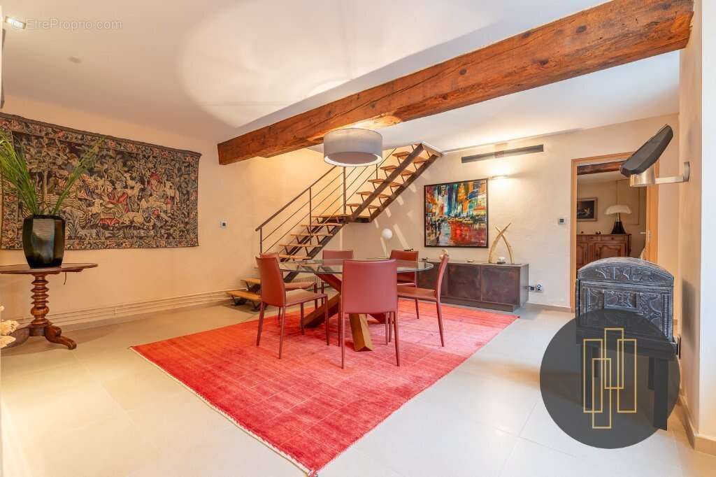 Maison à MESSIMY-SUR-SAONE