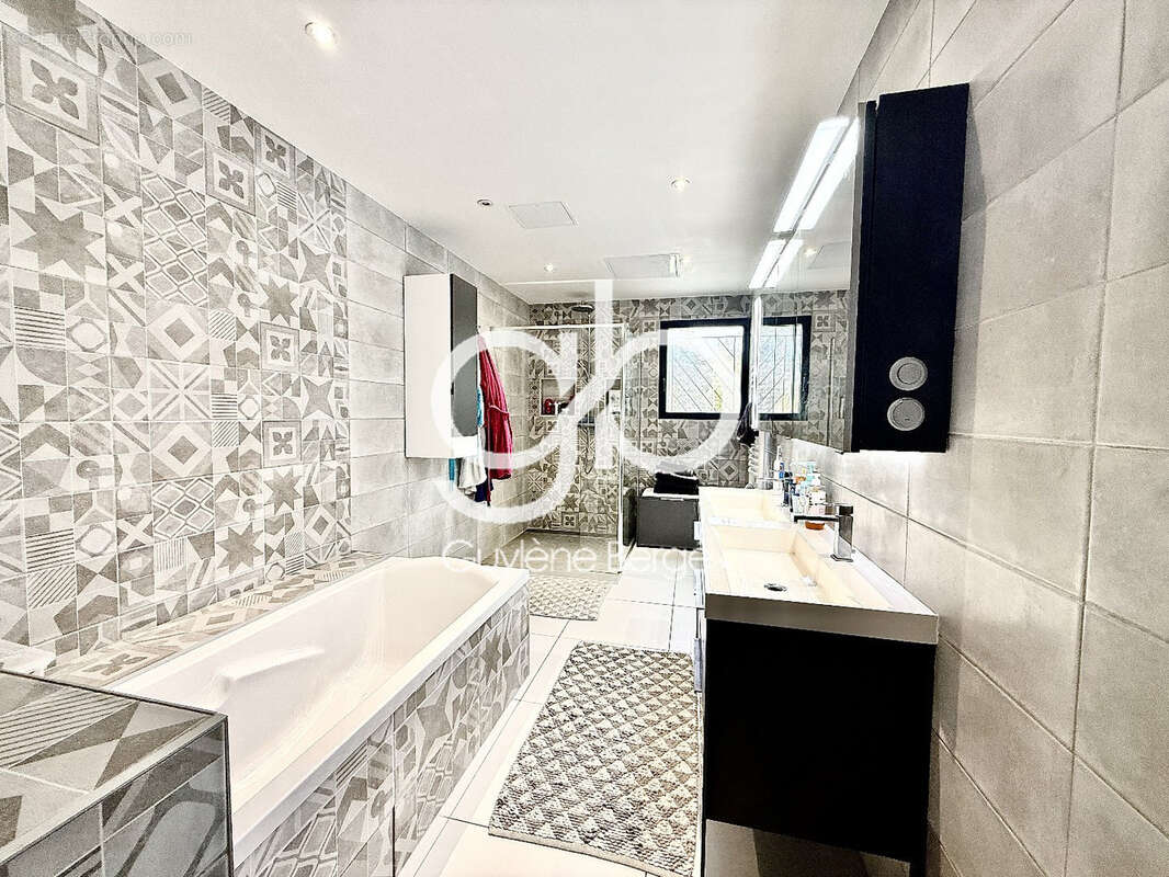 Maison à CASTELNAU-LE-LEZ