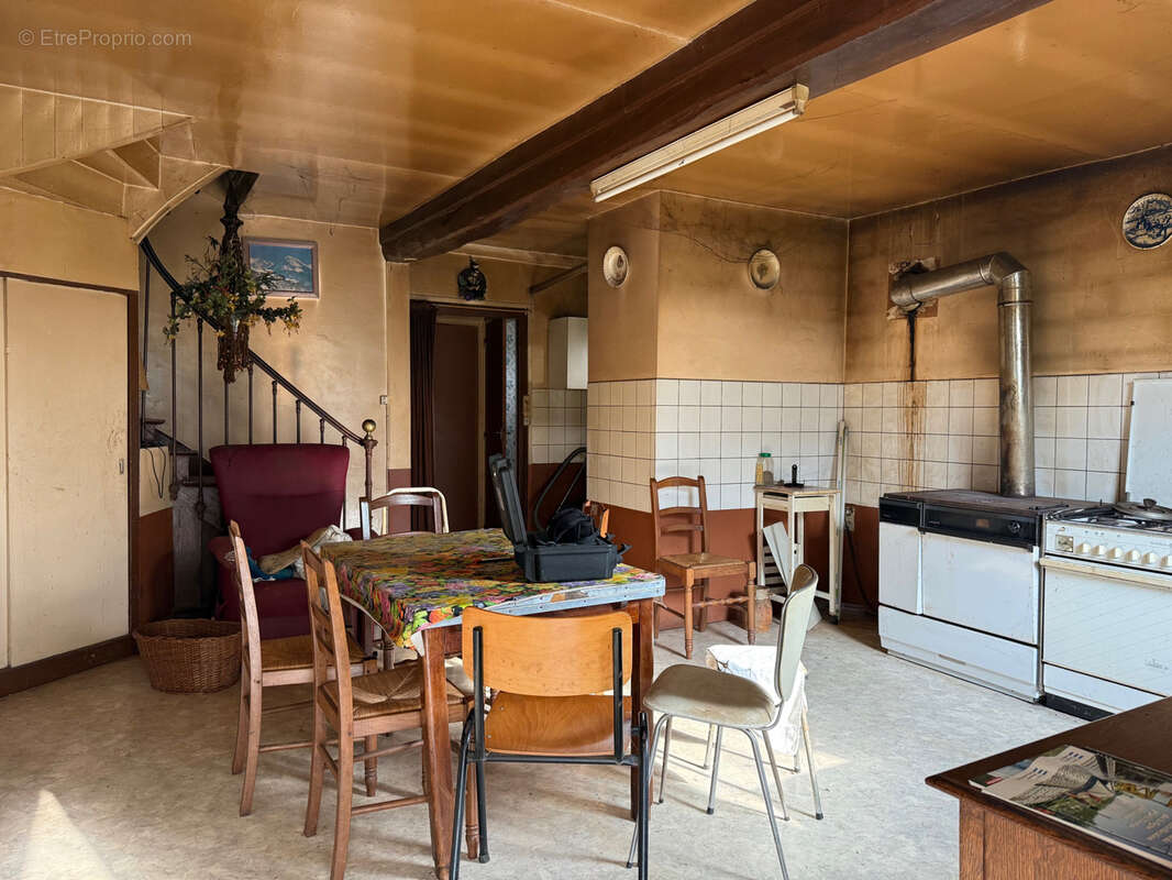 Maison à FAYS-LA-CHAPELLE