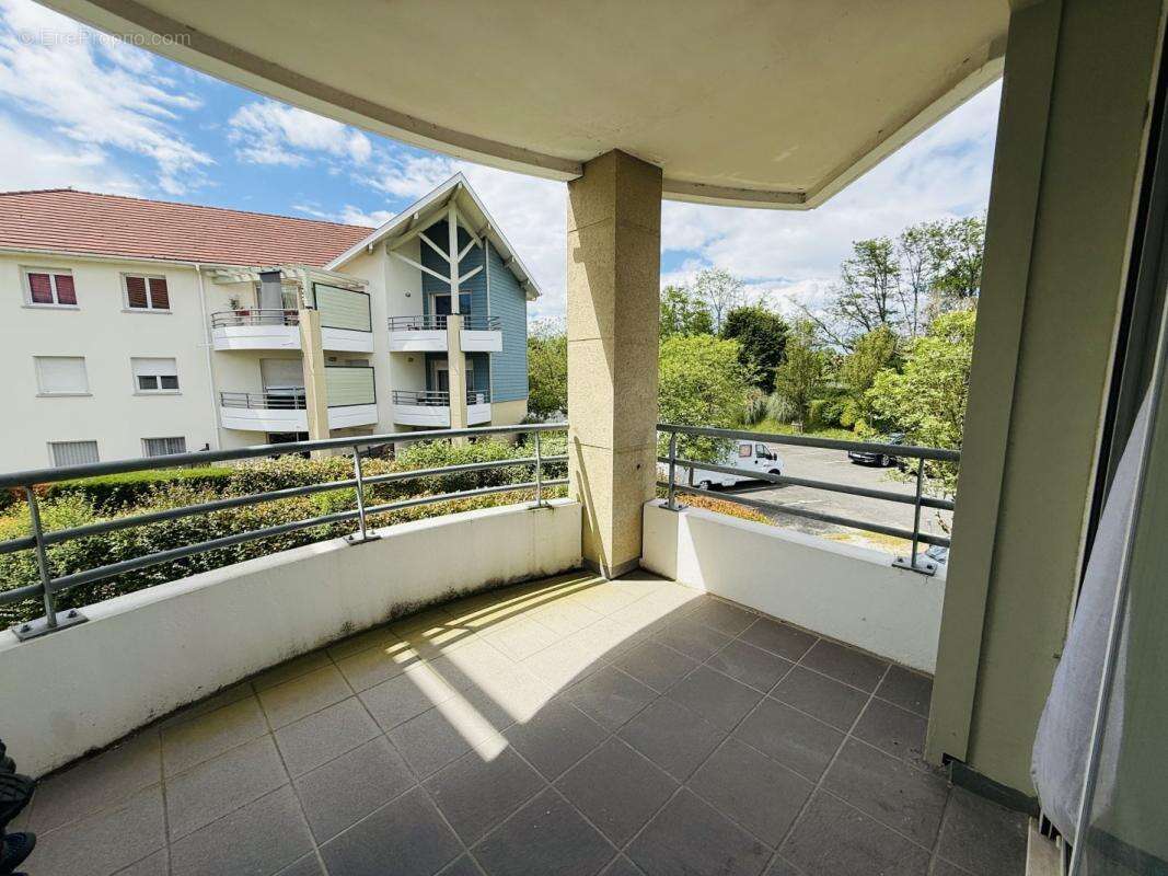 Appartement à LONS