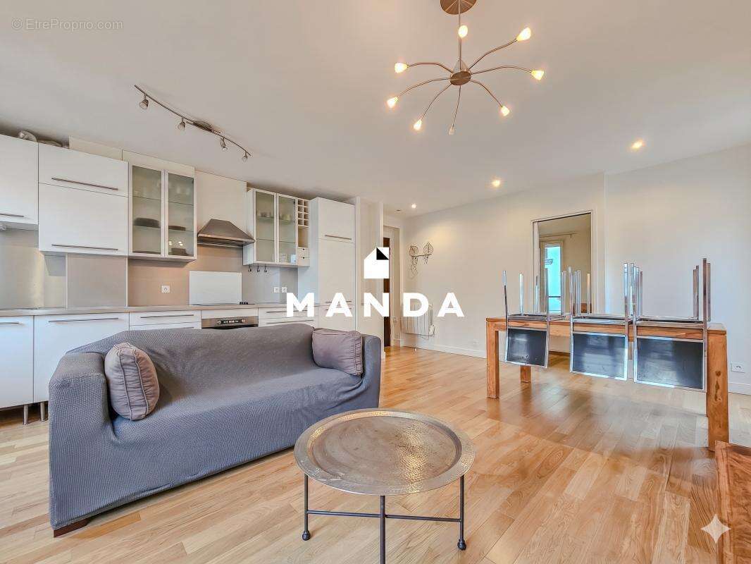 Appartement à PARIS-20E