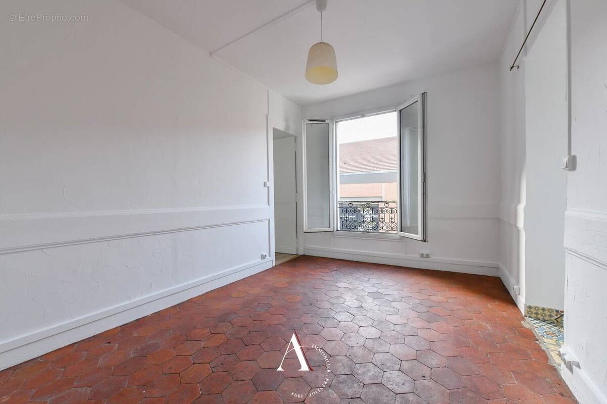 Appartement à AUBERVILLIERS